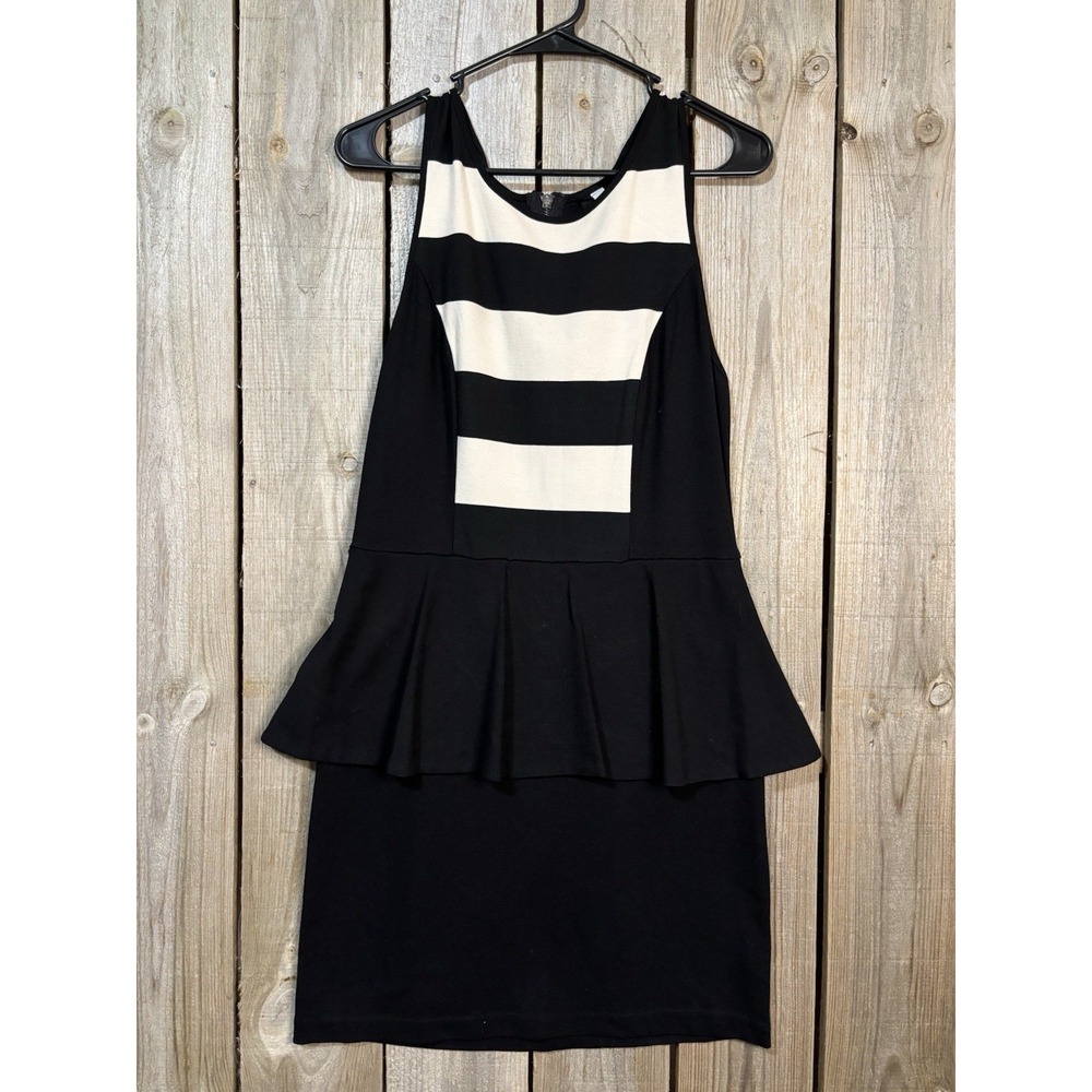 Kenzie Women's Medium Black White Stripes Sheath Dress Sleeveless Stretch Medium